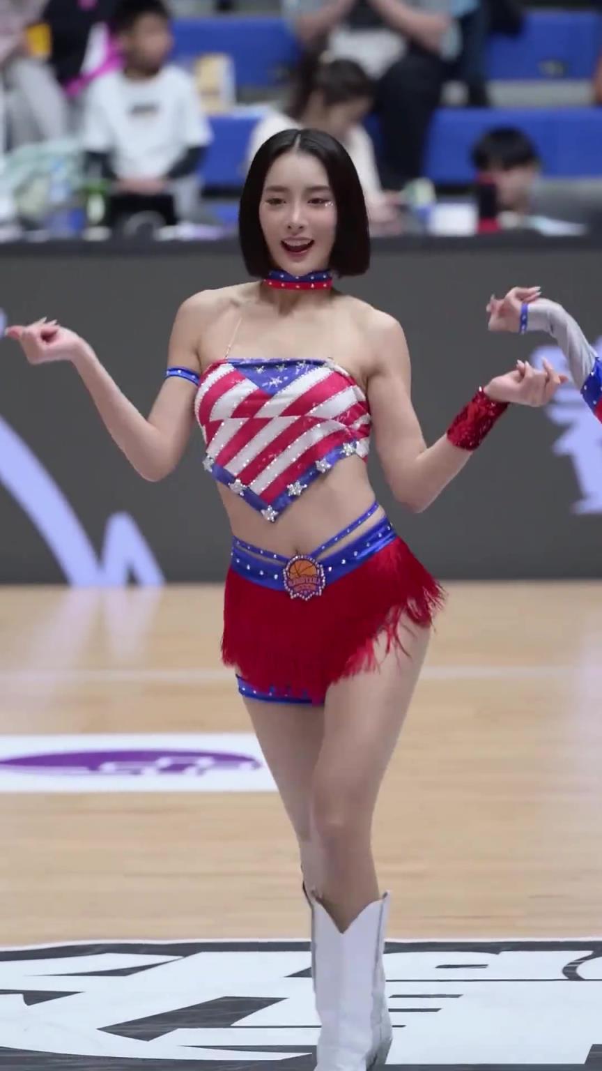 太離譜了 ！幾乎是完美女人！