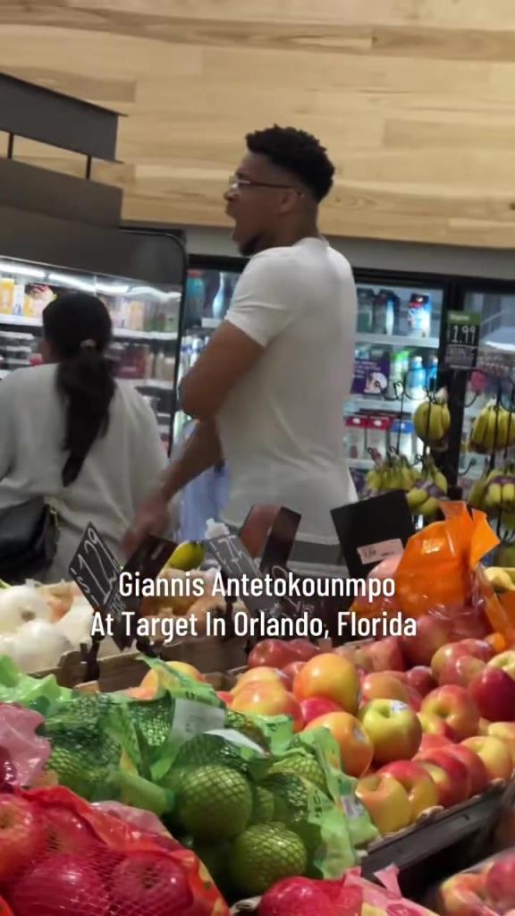 好男人??！字母哥在奧蘭多度假 陪妻子一起逛超市